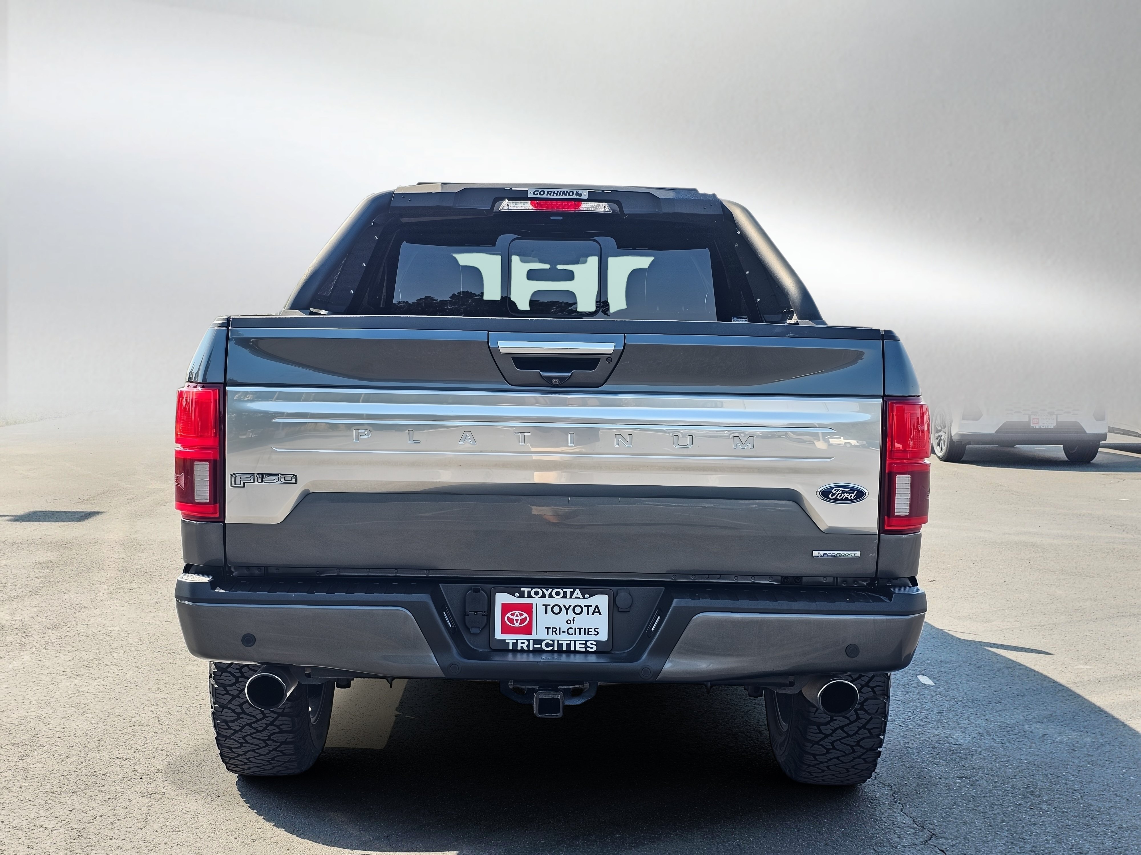Used 2020 Ford F150 Platinum w/ Technology Package AWD/4WD image 9