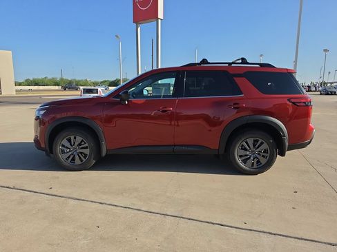 New 2026 Nissan Pathfinder SV FWD image 4