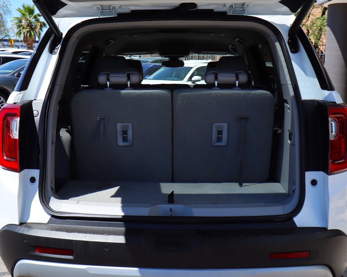 Used 2020 GMC Acadia SLT w/ LPO, Cargo Package FWD image 25