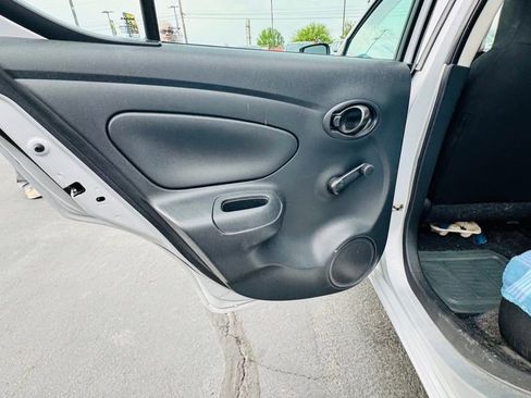 Used 2017 Nissan Versa S FWD image 9