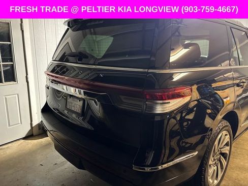 Used 2023 Lincoln Navigator Reserve image 27