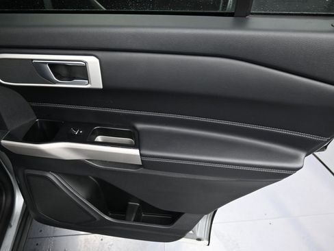Certified 2023 Ford Explorer XLT w/ Equipment Group 202A image 28