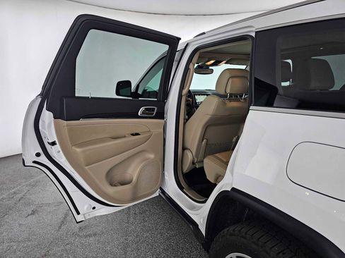 Used 2021 Jeep Grand Cherokee Limited w/ Luxury Group II image 15