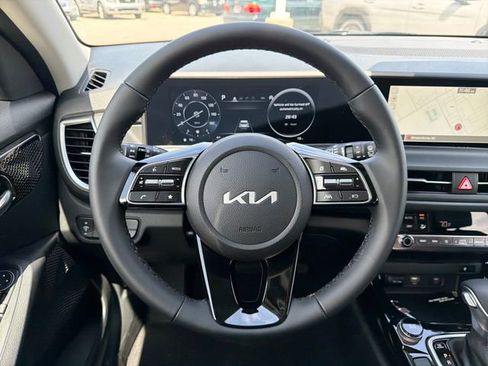 New 2026 Kia Seltos EX FWD image 10