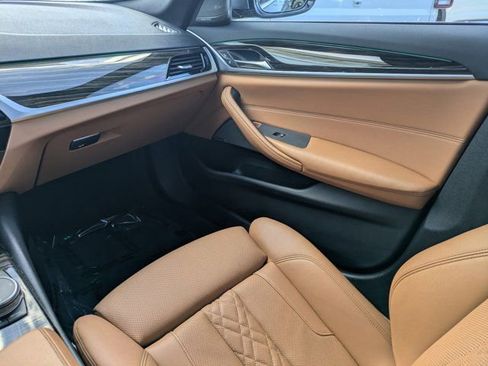 Used 2021 BMW 530i w/ Premium Package image 14