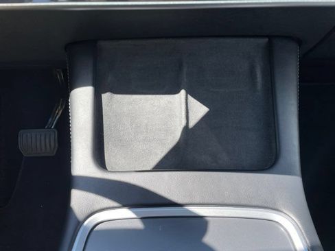 Used 2024 Tesla Model Y Long Range AWD/4WD image 9