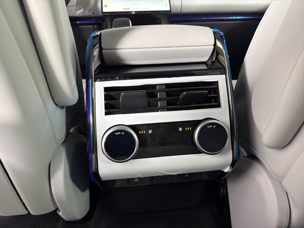 New 2027 Land Rover Range Rover Sport SE AWD/4WD image 29