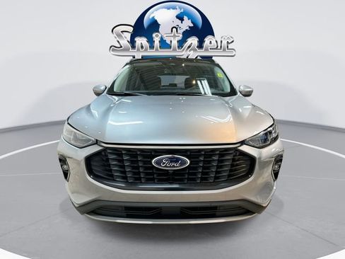 Used 2023 Ford Escape Platinum w/ Premium Technology Package image 3