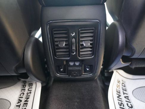 Used 2017 Jeep Grand Cherokee Limited AWD/4WD image 36