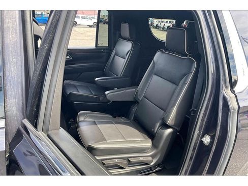 Used 2024 Chevrolet Suburban Premier w/ Max Trailering Package AWD/4WD image 28