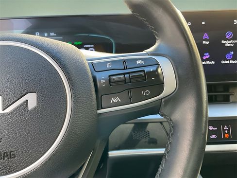 Used 2025 Kia Sportage EX w/ EX Premium Package image 28