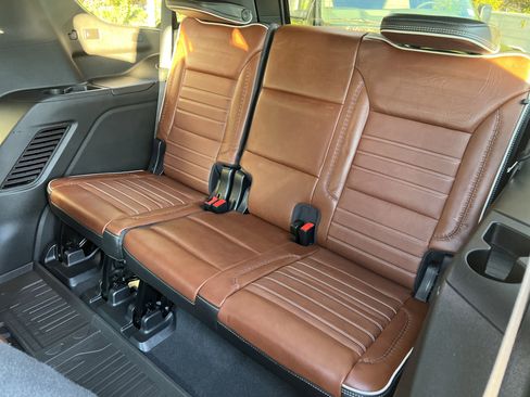 Certified 2023 GMC Yukon Denali Ultimate image 33