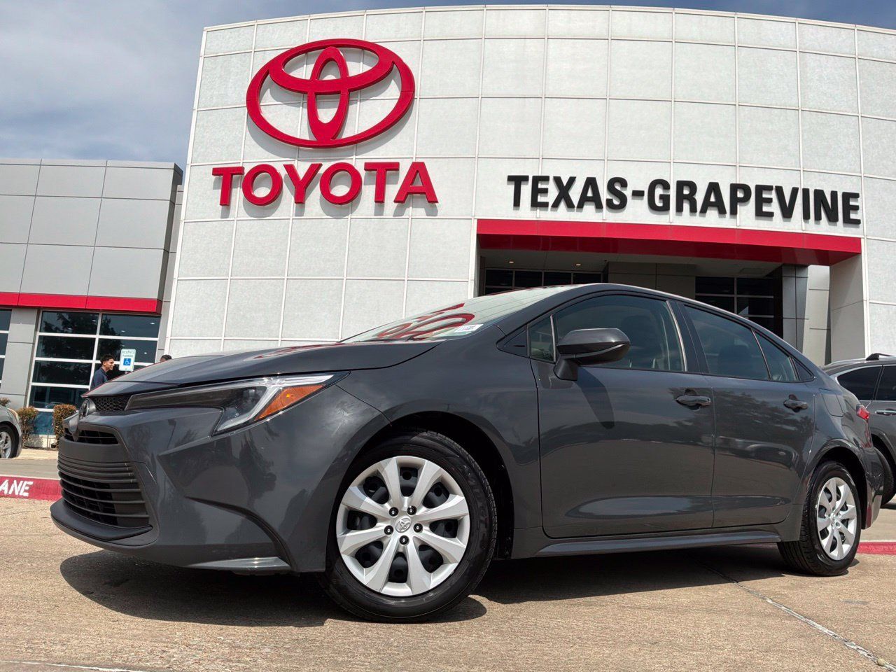 Used 2026 Toyota Corolla LE FWD image 2