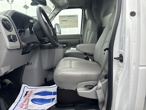 New 2025 Ford E-450 and Econoline 450 Super Duty w/ Driver's Safety Package image 10