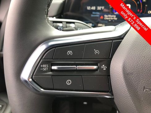 Used 2025 Chevrolet Suburban Premier AWD/4WD image 15