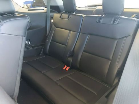 Used 2023 Ford Explorer XLT w/ Equipment Group 202A AWD/4WD image 14
