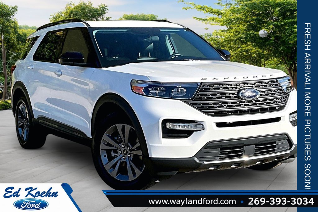 Certified 2022 Ford Explorer XLT w/ Equipment Group 202A AWD/4WD image 1