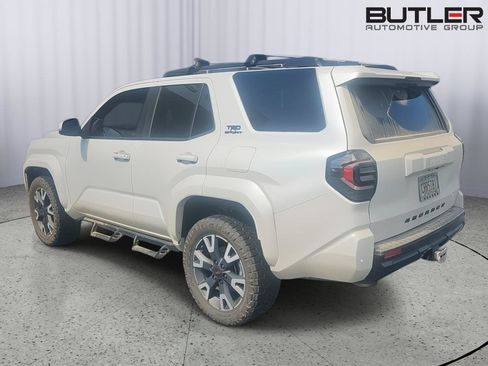 Used 2025 Toyota 4Runner TRD Sport AWD/4WD image 3