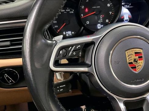 Used 2020 Porsche Macan w/ Premium Package Plus AWD/4WD image 20