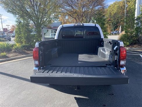 Certified 2019 Toyota Tacoma TRD Sport image 30