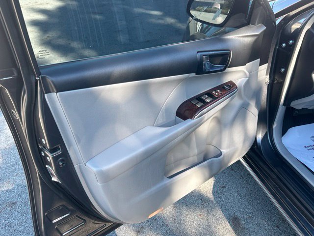 Used 2012 Toyota Camry XLE w/ Leather Pkg FWD image 19