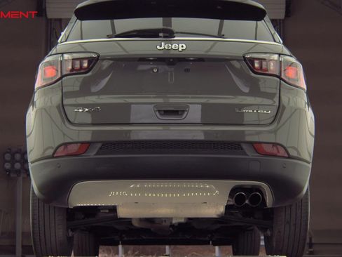 Used 2022 Jeep Compass Limited image 4