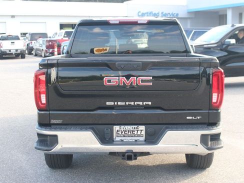 Used 2025 GMC Sierra 1500 SLT AWD/4WD image 6