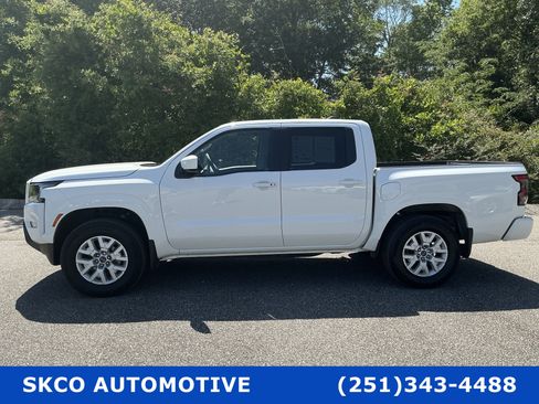 Used 2023 Nissan Frontier SV w/ SV Convenience Package AWD/4WD image 2