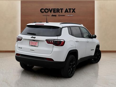 New 2026 Jeep Compass Latitude image 5