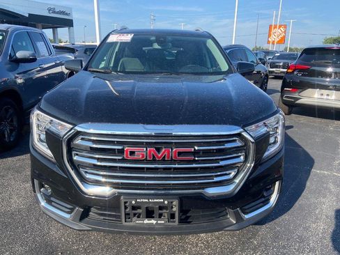 Used 2024 GMC Terrain SLT AWD/4WD image 3
