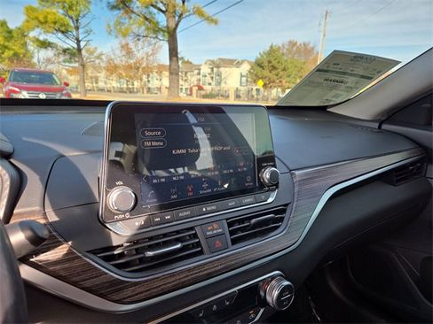 Used 2019 Nissan Altima 2.5 Platinum image 24