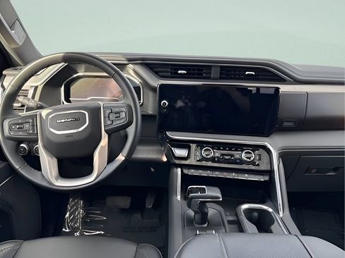 Used 2025 GMC Sierra 1500 Denali AWD/4WD image 10