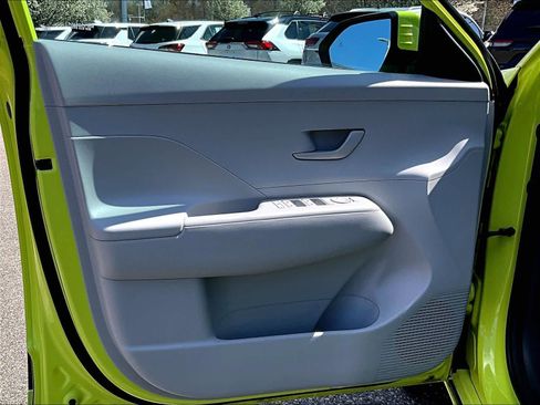 Used 2024 Hyundai Kona SEL image 9