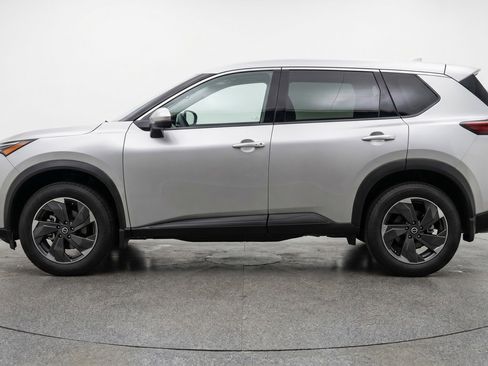 Used 2025 Nissan Rogue SV AWD/4WD image 5