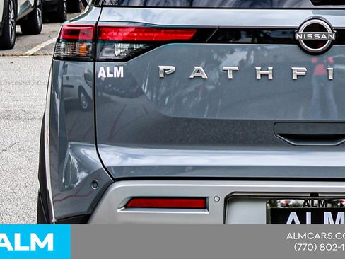 Used 2024 Nissan Pathfinder Platinum w/ Cargo Package FWD image 13