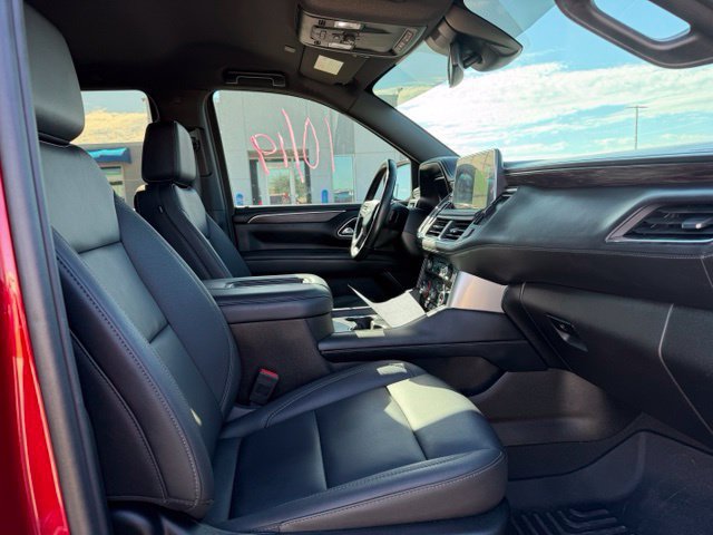 Used 2024 Chevrolet Tahoe LT w/ Luxury Package RWD image 10