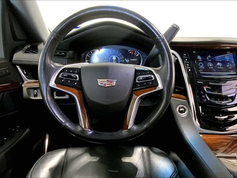 Used 2019 Cadillac Escalade Premium Luxury RWD image 14