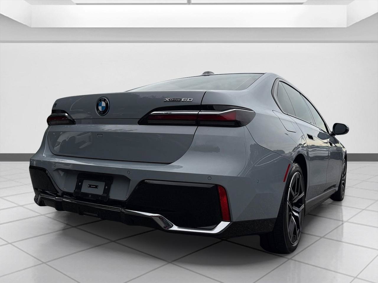Used 2023 BMW i7 xDrive60 AWD/4WD image 5