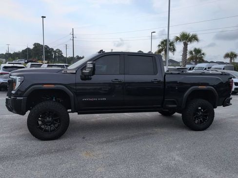 Used 2025 GMC Sierra 2500 AT4X AWD/4WD image 7