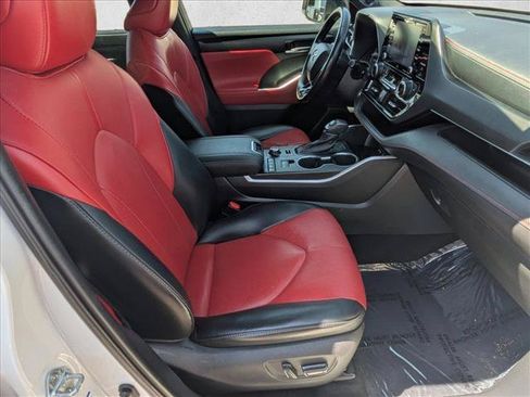 Used 2021 Toyota Highlander XSE AWD/4WD image 21