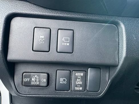 Used 2023 Toyota Tacoma TRD Off-Road w/ TRD Premium Off Road Package AWD/4WD image 20