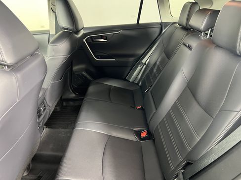 Used 2020 Toyota RAV4 Limited image 20