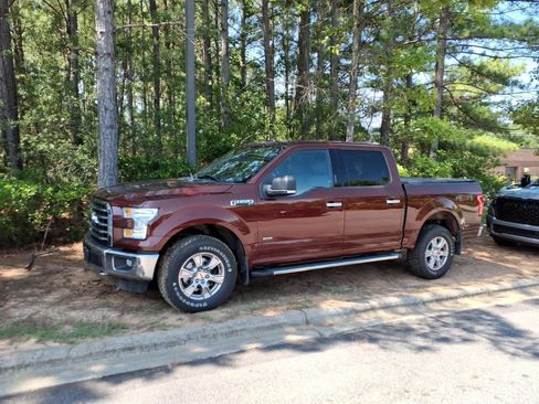Used 2015 Ford F150 XLT w/ Equipment Group 301A Mid AWD/4WD image 2