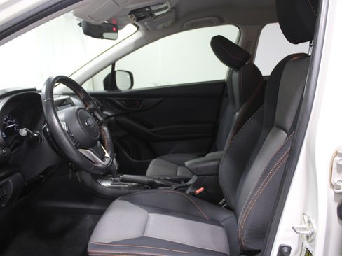 Used 2021 Subaru Crosstrek 2.0i Premium image 3