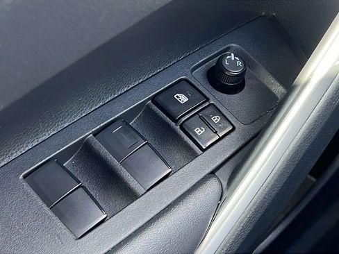 Used 2024 Toyota Corolla Cross AWD Hybrid image 17