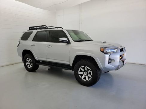 Used 2023 Toyota 4Runner TRD Off-Road Premium AWD/4WD image 4