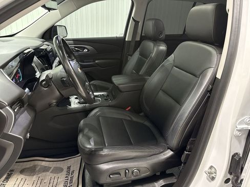 Used 2021 Chevrolet Traverse Premier w/ Redline Edition FWD image 20
