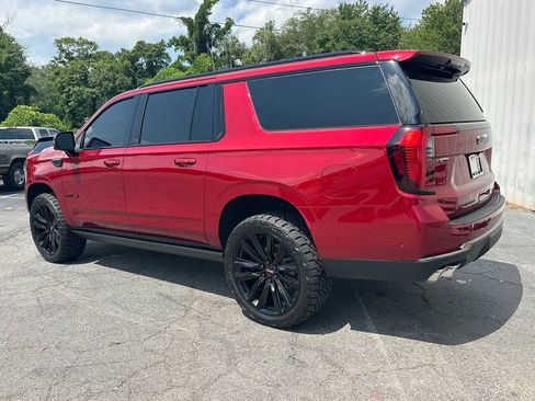 Used 2025 GMC Yukon XL AT4 Ultimate w/ LPO, Floor Liner Package AWD/4WD image 8