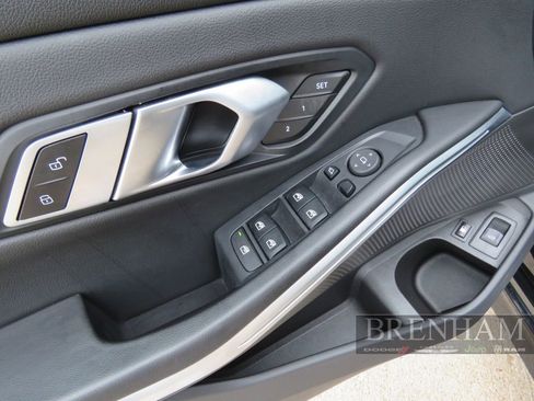 Used 2022 BMW 330e image 13