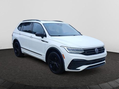 Used 2024 Volkswagen Tiguan SE R-Line FWD image 1
